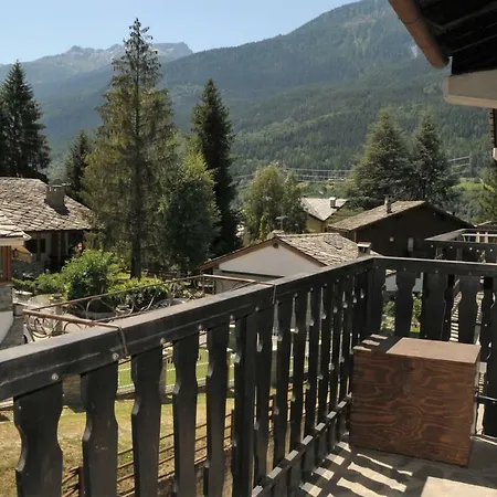 Semesterbostad La Maison Everest 73 - Bilocale A La Ruine, *